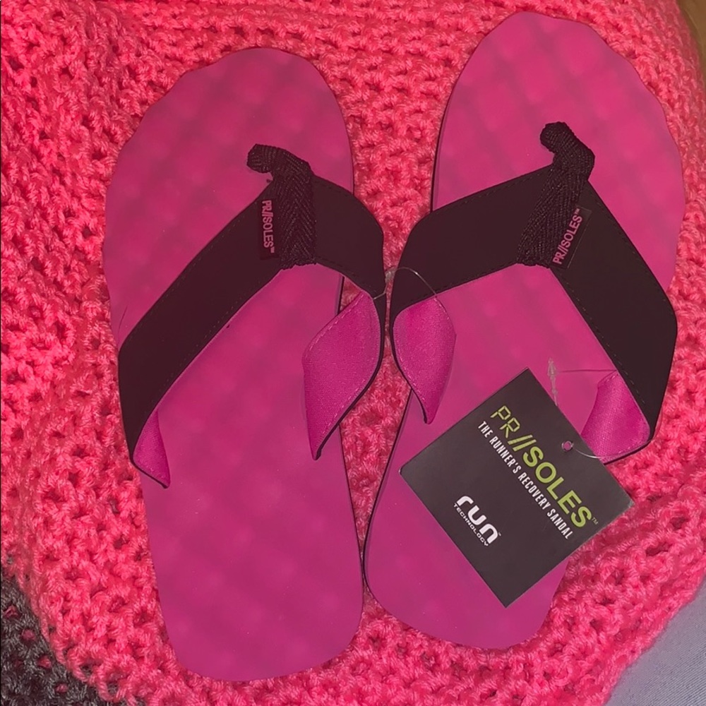 Runner recovery sandals